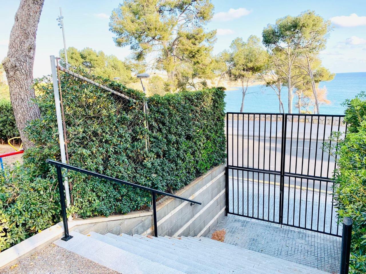 Apartamento Book Playa Larga Salou Exterior foto